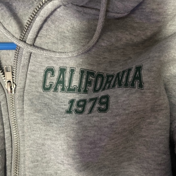 grey jacket - Picture 5 of 5